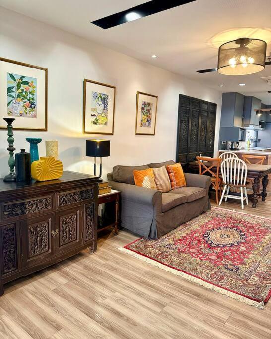 Central Bangkok, 5 Stars River View & Characteristic Decor Esterno foto