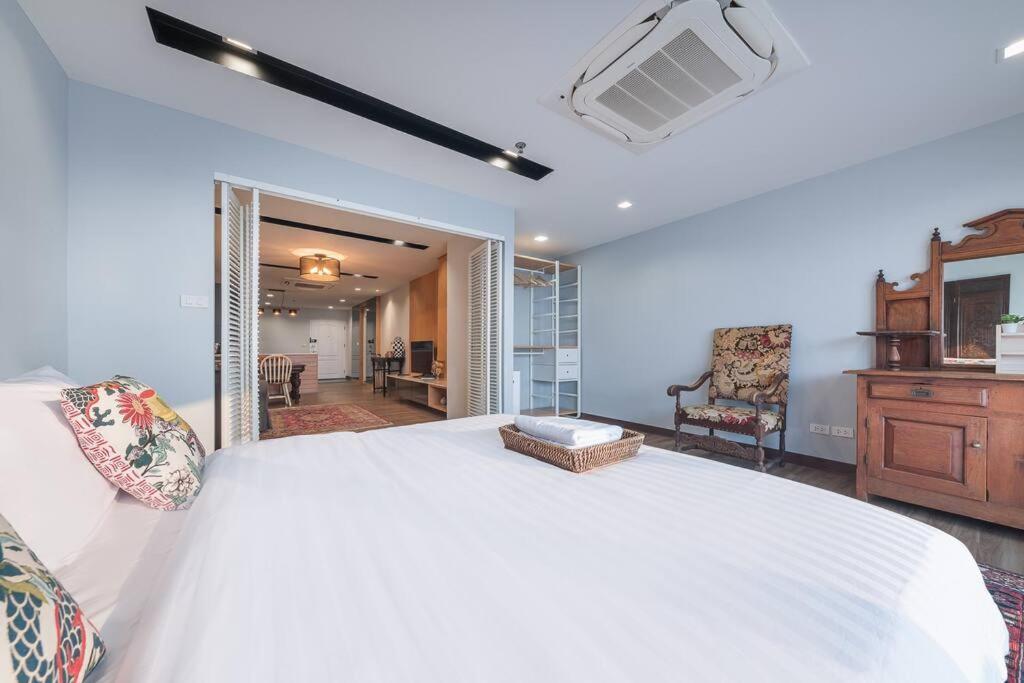 Central Bangkok, 5 Stars River View & Characteristic Decor Esterno foto